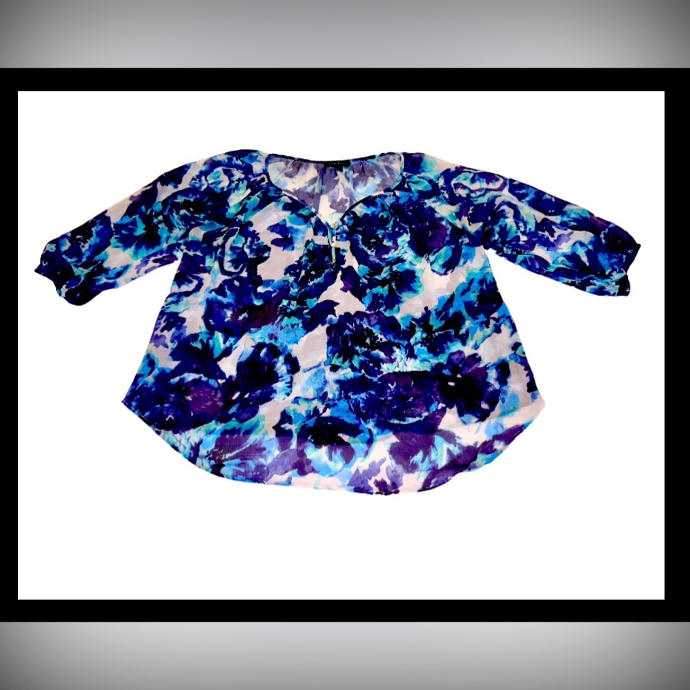 Jayne Clay Maternity shirt Sz Large Sheer Blue Floral Blouse